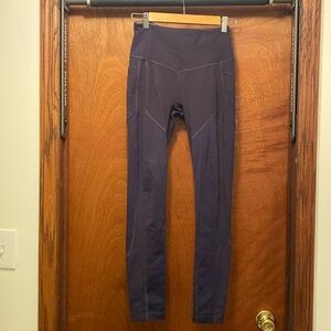 Lululemon Wunder Under Purple Leggings. Size 6.